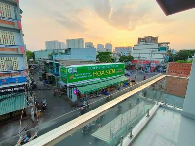 Xe gia đình còn mới đến 99% 24