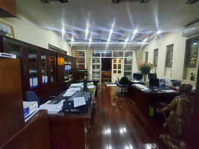 Xe gia đình còn mới đến 99% 294