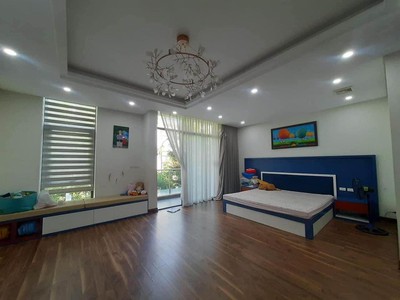 Xe gia đình còn mới đến 99% 377