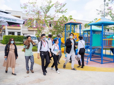 Xe gia đình còn mới đến 99% 348