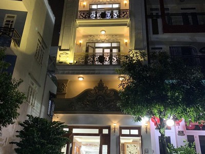 Xe gia đình còn mới đến 99% 504