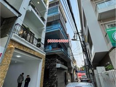 Xe gia đình còn mới đến 99% 682