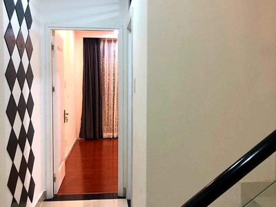 Xe gia đình còn mới đến 99% 12