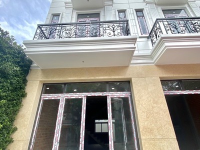 Xe gia đình còn mới đến 99% 435