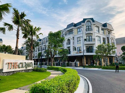 Xe gia đình còn mới đến 99% 808