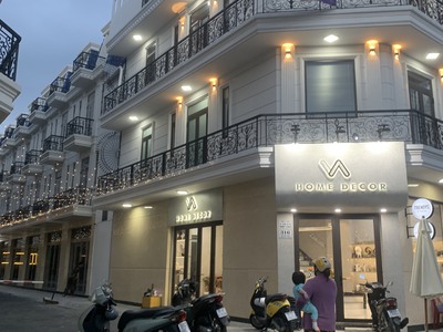 Xe gia đình còn mới đến 99% 439