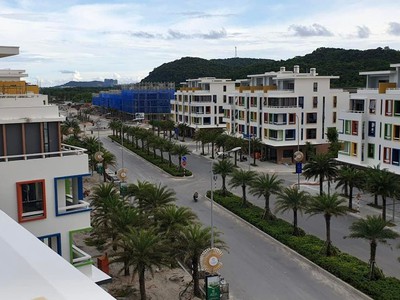 Xe gia đình còn mới đến 99% 906