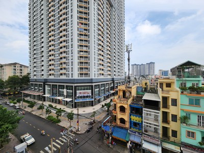 Quận 10, căn góc 68m2 cao ốc b nguyễn kim. giá 3 tỷ 0