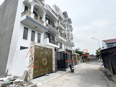 Xe gia đình còn mới đến 99% 930