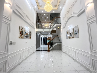 Xe gia đình còn mới đến 99% 931