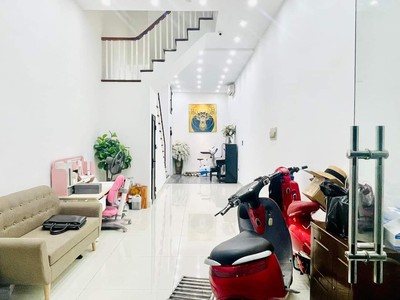 Xe gia đình còn mới đến 99% 315