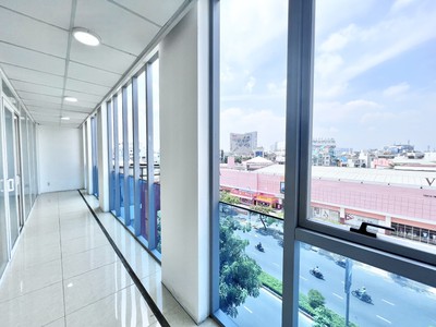 Xe gia đình còn mới đến 99% 412