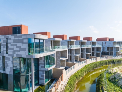 Bán căn Villa 3 tầng, 3 mặt tiền, có hồ bơi ven biển Đà Nẵng, lâu dài chỉ từ 15 tỷ 4