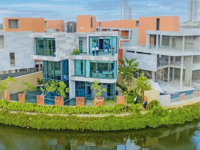 Bán căn Villa 3 tầng, 3 mặt tiền, có hồ bơi ven biển Đà Nẵng, lâu dài chỉ từ 15 tỷ 7