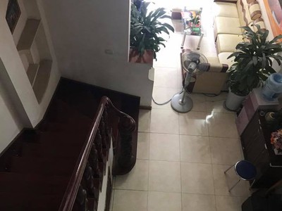 Nhà liền kề 55m2x4 tầng, 8 phòng, A16- Huy Du, ô tô đỗ cửa, vỉa hè rộng, chỉ cho thuê làm Văn phòng, 0