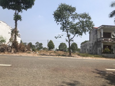 Bán đất 149 m2 giá ngôp , vị trí chuẩn từ chính chủ 1 tỷ 490 bao phí 0