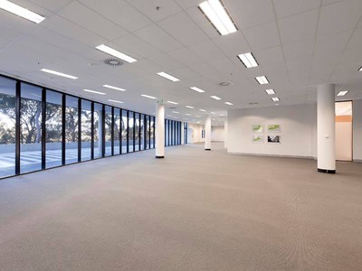 Cho thuê gấp 450m2 tầng 1 trần cao sàn thông giá chỉ 150k/m2/tháng 0