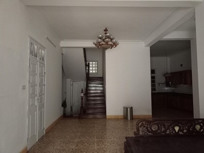 Bán biệt thự lạc long quân, tây hồ. 276m2  mt18  giá 46 tỷ. phương 2