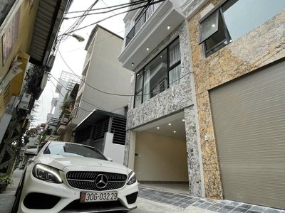 Bán nhà nguyễn văn cừ, dt 45m, 6t, 8.95 tỷ, gara ô tô, thang máy nhập khẩu 0