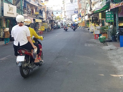 Bán nhà mt đường tuệ tĩnh, q11, 36m2, 2.5x15, 3 tầng, chỉ 3.85 tỷ tl chính chủ. 2