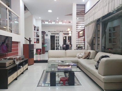 Bán biệt thự quang trung, ngang hiếm 9x17m, hẻm nhựa 12m, 4 tầng  chỉ 18 tỷ nhỉnh tl 0