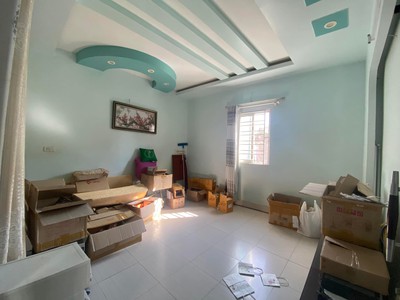 Cho thuê nhà MặT Ngõ Đường Hồ Sen Ô Tô đỗ cửa 4