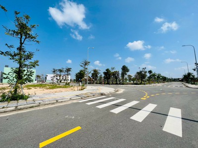 Cứu chủ ngộp bank, bán nhanh lô trục 15,5m cạnh công viên Điện Bàn, bao sổ công chứng ngay 0