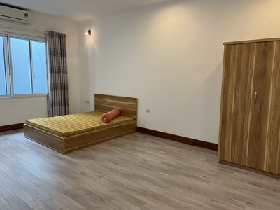 Chính chủ cho thuê nhà 3 tầng, Quảng An, Tây Hô, HN  ngay cổng phủ 9