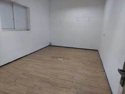 Cho thuê mặt bằng kinh doanh nguyễn hòang tôn 190m2, mt6m, 35 triệu/tháng. 1