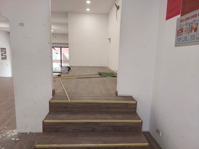 Cho thuê mặt bằng kinh doanh nguyễn hòang tôn 190m2, mt6m, 35 triệu/tháng. 2