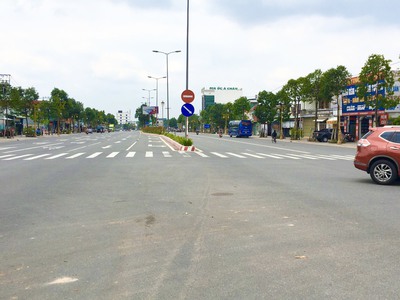 Bán nhà 2 mặt tiền đường lớn phạm ngọc thạch 1