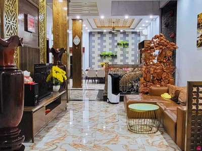 Bán nhà ngay hanoma trương công định, dt 8x19, 3 lầu. st. giá 24 tỷ 0