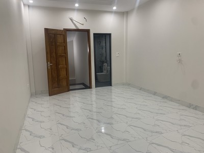 Cho thuê nhà nguyên căn mỹ đình sổ 75m2 x 5 tầng. mặt tiền 4.6m 4