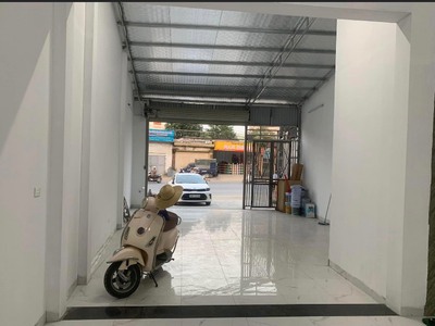 Chinh chủ sở hữu toà nhà cho thuê làm văn phòng công ty, nhà trẻ tư thục, trung tâm anh ngữ, phòng 1