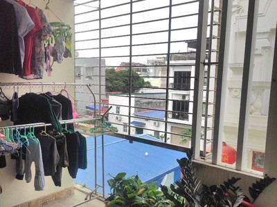 Chỉ 2ty450 có ngay nhà tại phương lưu 43m2 x 3 tầng lô góc, khung cột chắc chắn ô tô đỗ trước cửa 4