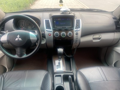 Bán Mitsubishi sport 3.0 2015 giá rẻ 5