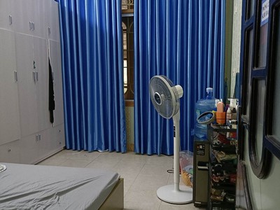 Bán căn nhà hồ nước tùng mậu, đường 9m, vỉa hè, kinh doanh đỉnh, khuyến mãi thiết kế bên trong. dt 2