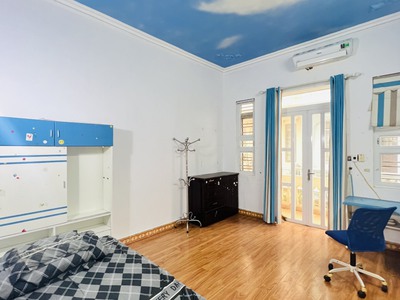 Cho thuê nguyên căn Văn Cao giá rẻ nhất thị trường , full đồ cơ bản chỉ 10 tr 7