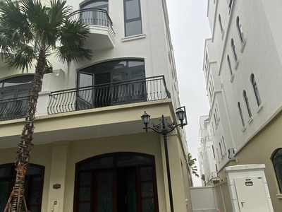 Bán Cắt Lỗ căn Liền Kề XẺ KHE 72m Phần Khu Chà Là Vinhomes 0