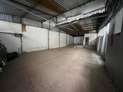 Cho thuê kho phố trương định , dt: 120m x 1tầng , giá 12tr 1