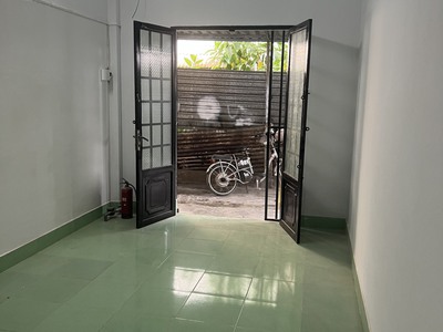 Cho Thuê 5 Căn Nhà - Hẻm 220 Đường Cmt8 - Nhà Cách Mặt Tiền Cmt8 Khoảng 150m - Hẻm Xéo Đường Trần Qu 4