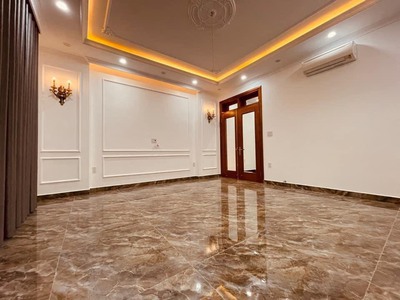 Nhà xây ở tâm huyết 4 tầng mới tinh, diện tích 50m giá 6 tỉ tại khu phân lô tái định cư cây đa 2