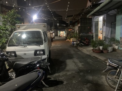 Cần bán gấp nhà 70m2, 2 tầng, hẻm 6m khu phân lô ngay đ nguyễn tri phương dĩ an nhỉnh 3 tỷ tl 3