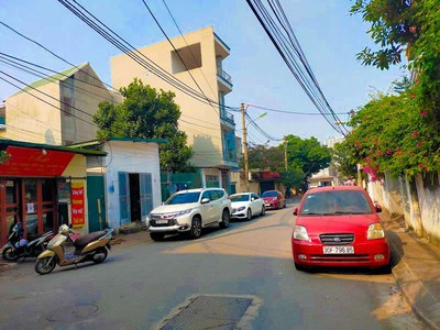 Rẻ, Bán nhà thôn Trung, Phúc Lợi, Long Biên, ngõ thông ô tô vào nhà, 30m2x 5 tầng, 2 tỷ 6 5