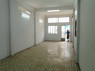 Cần tiền bán hoặc cho thuê nhà hxh lạc long quân, p.5, q.11 2