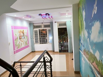 Bán nhà 4 tầng, dt 72m2  4x18 , đường rộng 10m, ngay chung cư dreamhome, chợ thạch đà, p.14, q.gò 4