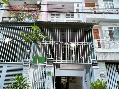 Bán nhà 4 tầng, dt 72m2  4x18 , đường rộng 10m, ngay chung cư dreamhome, chợ thạch đà, p.14, q.gò 2
