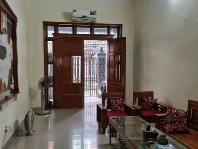 Bán nhà ngõ 45 kiều sơn diện tích 60m x 4 tầng giá 2.7 tỉ sân cổng riêng, gần gara ô.tô 2