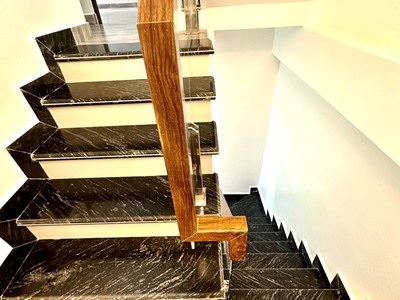 Một căn nhà xây mới 4 tầng ngõ cực nông, diện tích 46m, mới tinh sang xịn giá 2.7 tỉ tại thư trung 2