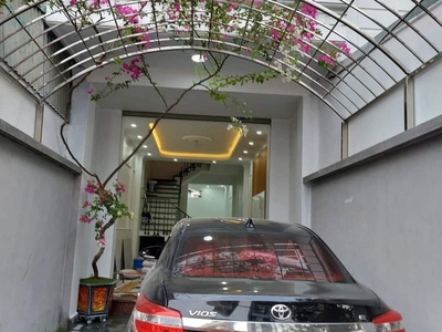 Chính chủ gửi bán ngôi nhà 4 tầng mặt phố Lê Viết Hưng, Phường Ngọc Châu - TPHD 0